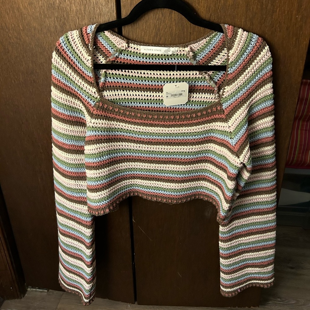 NWT altar’s state sweater